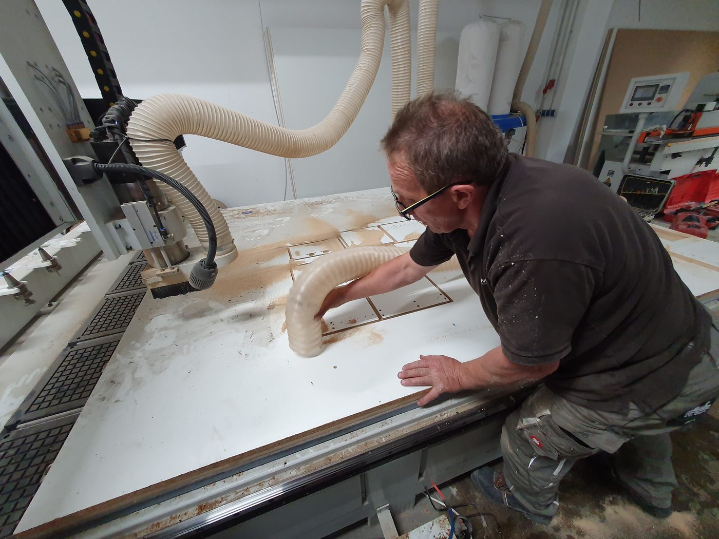 Holzbau und CNC-Objektausstattung